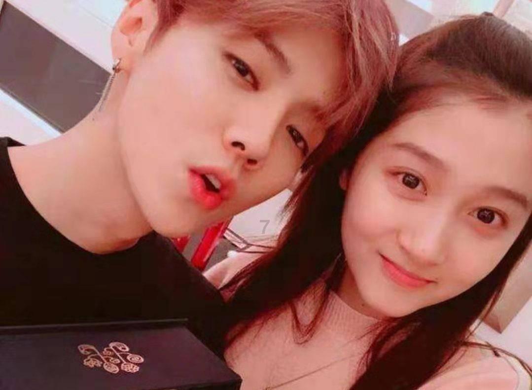 救援俏皮女孩